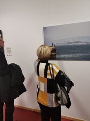 Bild VHS Oldenburg Gäste in der Ausstellung