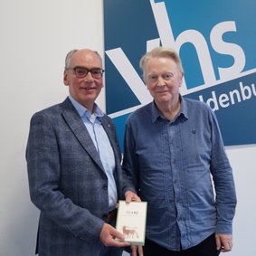 Andreas Gögel und Arthúr Bollason. Bild: VHS Oldenburg.