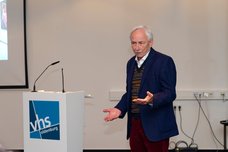 Andreas Engelmann vom BBK Oldenburg begrüßt die Gäste.