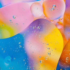 Sich überlappende Flächen in verschiedenen bunten Farben