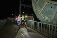 Teil der Strecke im Jahr 2019 war die Eisenbahnrollklappbrücke.  Bild: Eiko Braatz.