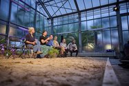 Bild: Eiko Braatz Zum Abschluss sitzen die beteiligten der Veranstaltung auf einem Podium und beantworten Fragen.