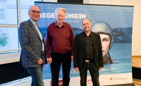 Bild: VHS Oldenburg. Andreas Gögel, Arthúr Bollason und Bernd Hubl im PFL.