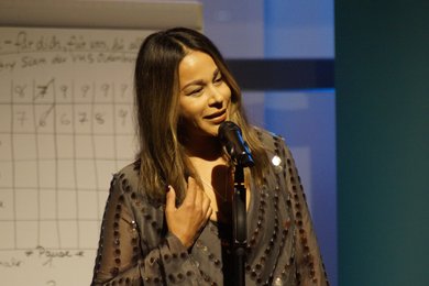 Sadaf Zahedi bei ihrem Auftritt.