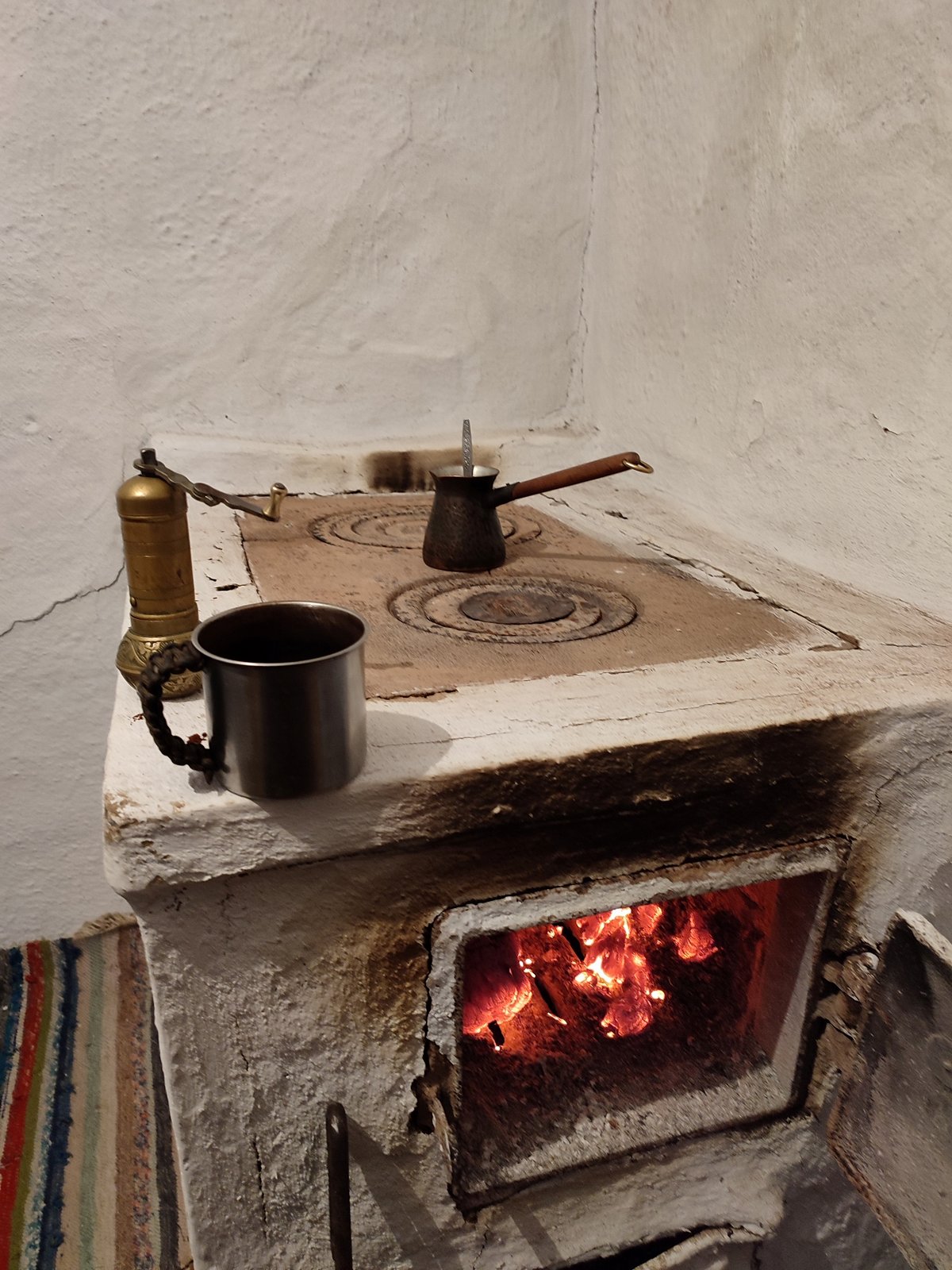 Bild: Volodymyr Husljakov Ein glühender Holzofen.