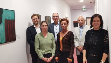 Simon Kirchmann, Jana Bornemann, Andreas Gögel, Petra Jashcisnkis, Andreas Engelmann und Melanie Wichering in der Ausstellung.