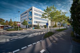 Das VHS-Haus in der Karlstraße. Bild: Volker Kunkel Fotografie.