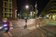 Läufer*innen auf dem Weg zum letzten Streckenteil des Jahres 2019: Die Durchquerung des Oldenburger Bahnhofs.  Bild: Eiko Braatz.